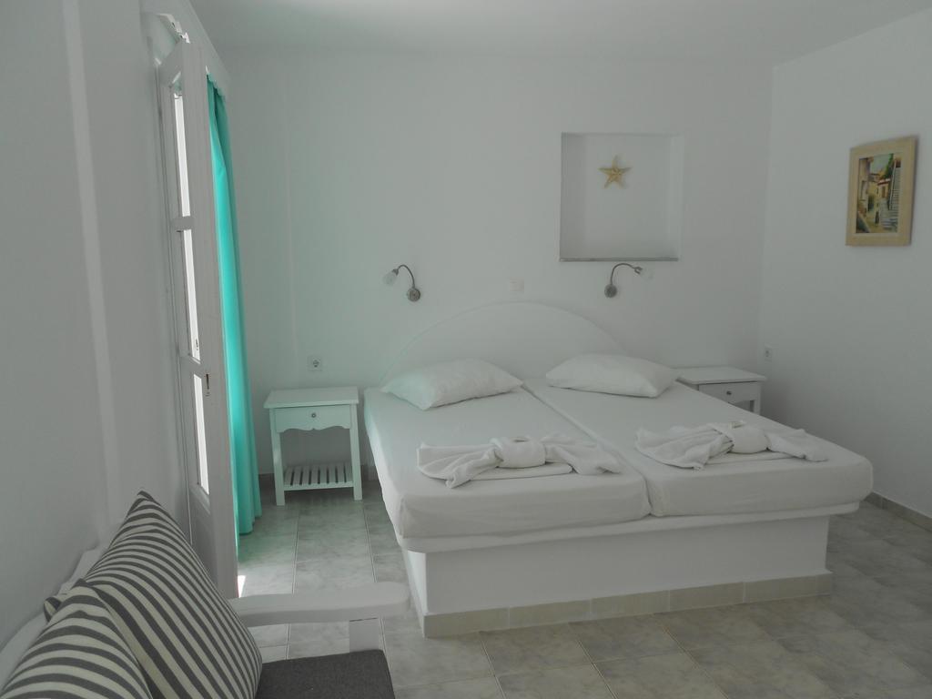 Nicolas Antiparos Exterior photo